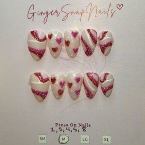 Press On Nails 10pc Short Almond Reflective Heart Swirl Valentines Day Nails